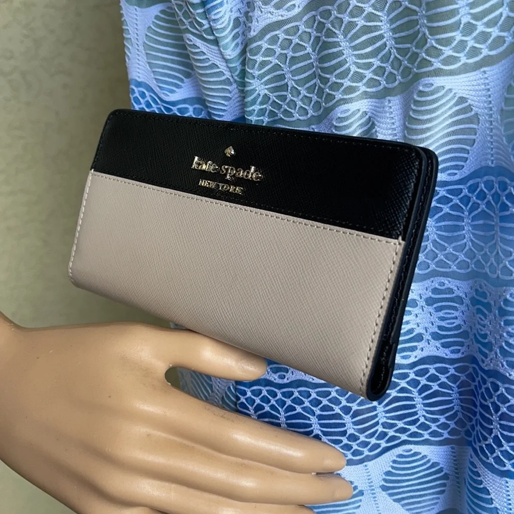 Kate Spade Staci Colorblock Large Slim Bifold Wallet:
saffiano - Picture 8 of 16